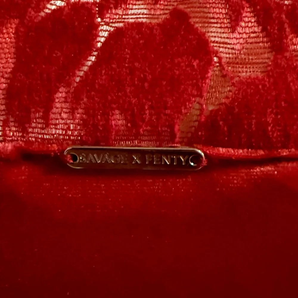 NWT Savage X Fenty Plush Rush Sleep Short Robe – Red Cognac – XS/S - Picture 5 of 6